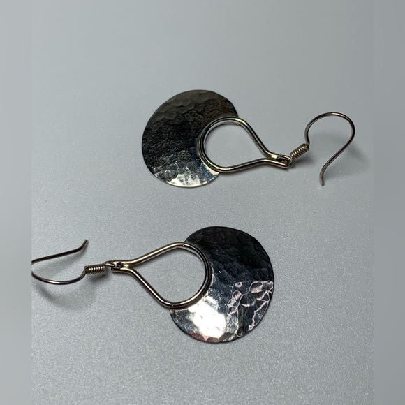 Vintage Mexico Hammered Sterling Silver Wide-Fan Shaped French Wire Earrings - Picture 6 of 12